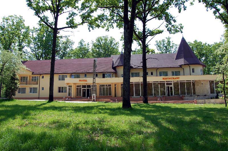 Cazare in Baia Mare - Hotel Restaurant DOUĂ VEVERIŢE - Baia Mare Cazare in Baia Mare - Hotel Restaurant DOUĂ VEVERIŢE - Baia Mare