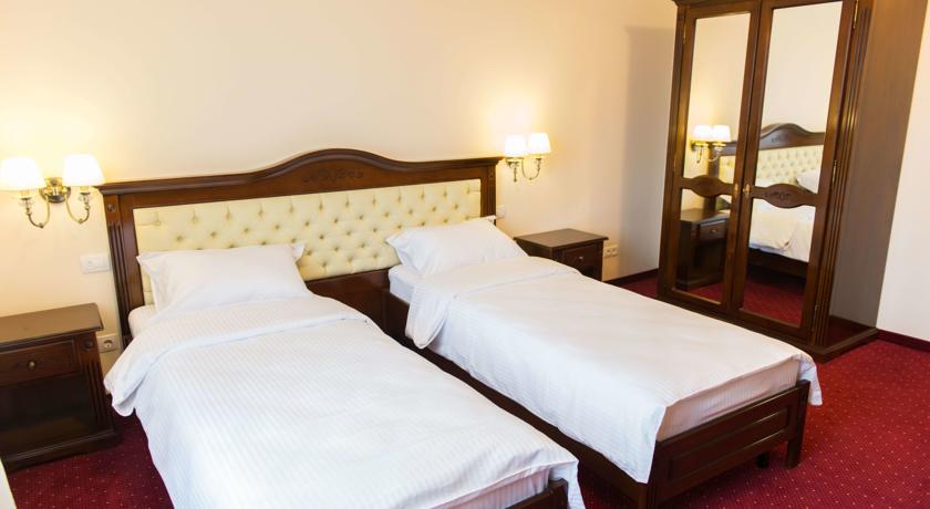 Cazare in Baia Mare - HOTEL DALLAS - Negresti Oas Cazare in Baia Mare - HOTEL DALLAS - Negresti Oas