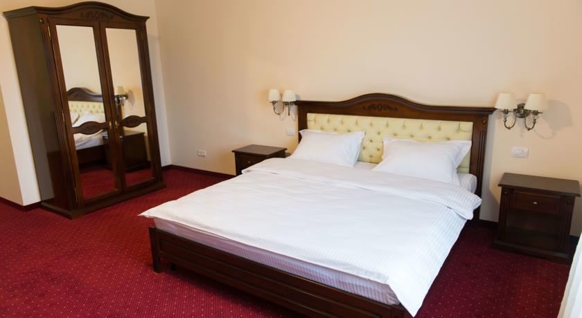 Cazare in Baia Mare - HOTEL DALLAS - Negresti Oas Cazare in Baia Mare - HOTEL DALLAS - Negresti Oas