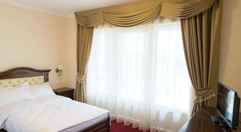 Cazare in Baia Mare - HOTEL DALLAS - Negresti Oas Cazare in Baia Mare - HOTEL DALLAS - Negresti Oas