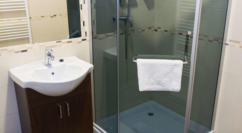 Cazare in Baia Mare - HOTEL DALLAS - Negresti Oas Cazare in Baia Mare - HOTEL DALLAS - Negresti Oas