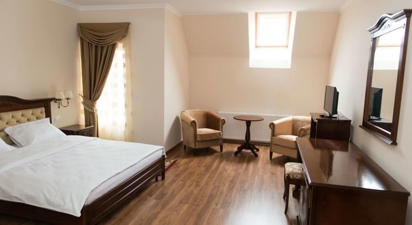 Cazare in Baia Mare - HOTEL DALLAS - Negresti Oas Cazare in Baia Mare - HOTEL DALLAS - Negresti Oas