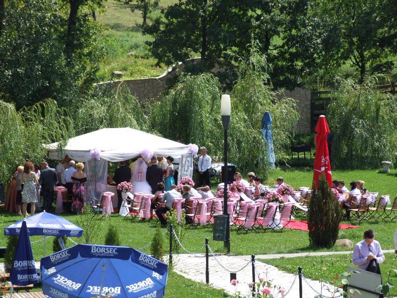 Cazare in Baia Mare - SECRET GARDEN 4* - Danesti Cazare in Baia Mare - SECRET GARDEN 4* - Danesti