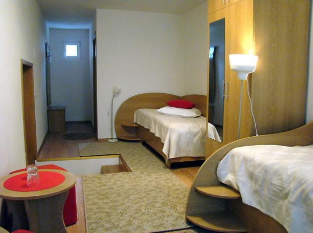 Cazare in Baia Mare - PENSIUNEA DEALUL FLORILOR - Baia Mare Cazare in Baia Mare - PENSIUNEA DEALUL FLORILOR - Baia Mare