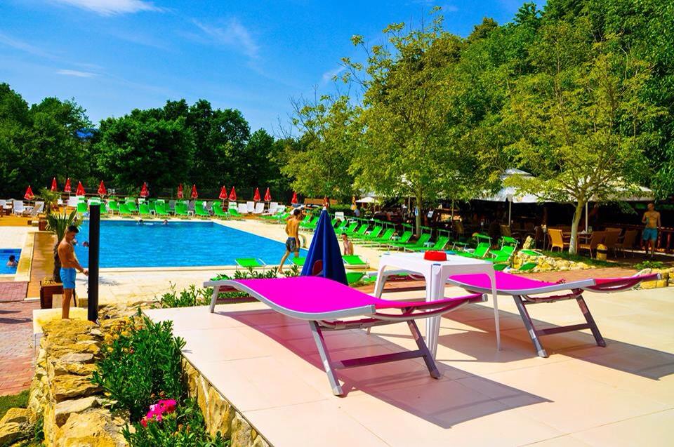 Cazare in Baia Mare - COMPLEX LA NUCI - Satu Nou De Jos Cazare in Baia Mare - COMPLEX LA NUCI - Satu Nou De Jos