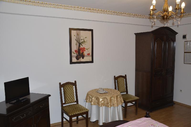 Cazare in Baia Mare - Pensiune Floris - Baia Mare Cazare in Baia Mare - Pensiune Floris - Baia Mare