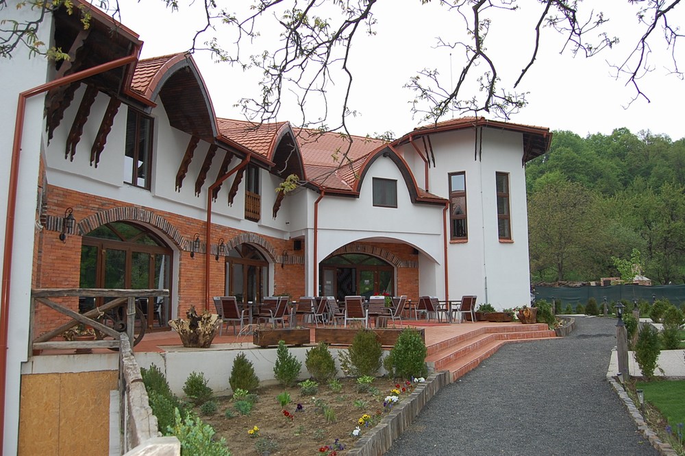 Cazare in Baia Mare - HANUL TEILOR - Danesti Cazare in Baia Mare - HANUL TEILOR - Danesti