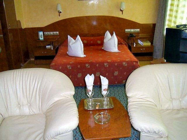 Cazare in Baia Mare - HOTEL CARPATI - Baia Mare Cazare in Baia Mare - HOTEL CARPATI - Baia Mare