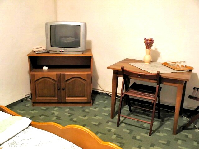 Cazare in Baia Mare - PENSIUNEA CALIFORNIA - Baia Mare Cazare in Baia Mare - PENSIUNEA CALIFORNIA - Baia Mare