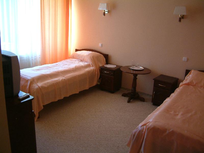 Cazare in Baia Mare - Hotel Restaurant DOUĂ VEVERIŢE - Baia Mare Cazare in Baia Mare - Hotel Restaurant DOUĂ VEVERIŢE - Baia Mare